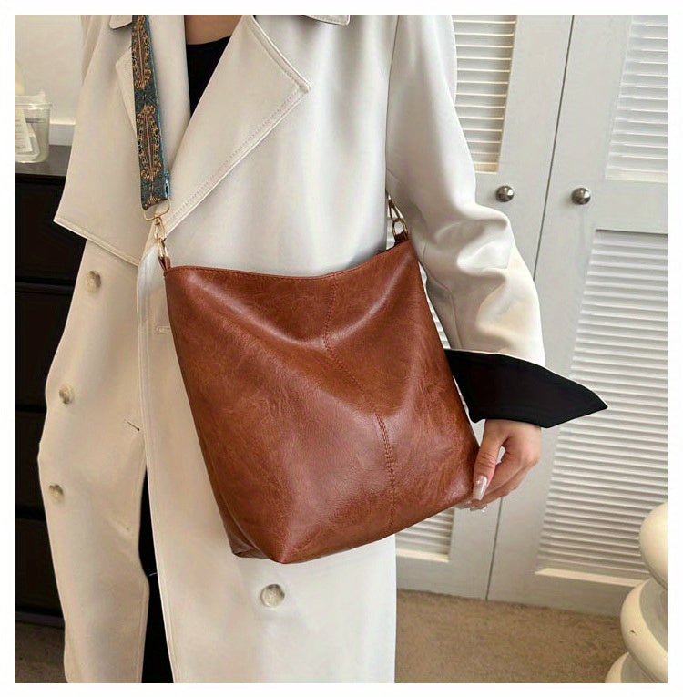 Wide Strap Women's Tote Bag – Large Capacity Fashionable Messenger Crossbody Shoulder Bag | Niche Trendy Design for Daily Commuting, Shopping & Travel | Stylish Everyday Handbag for Women