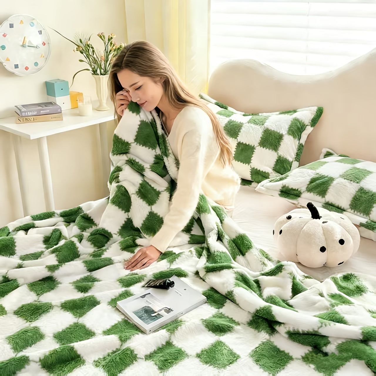 Flannel Checkered Throw Blanket Soft & Cozy – Lightweight Warm Plaid Blanket for Couch Bed Travel, Gift for Women, 50x60 & 60x80 inch, 5 Colours | Canada