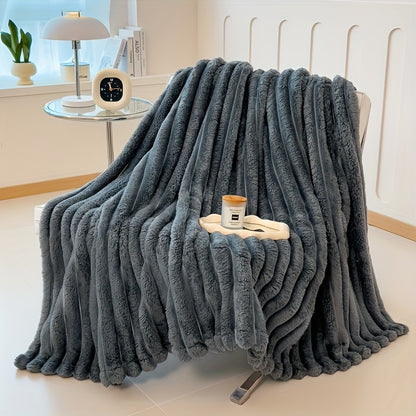 Extra Large Faux Rabbit Hair Fleece Blanket – Thickened Reversible Thermal Blanket for All Seasons, Soft & Comfortable Throw for Bed, Sofa, Office & Camping, Machine Washable, White Dark Gray Pink Blue, Throw to King Size