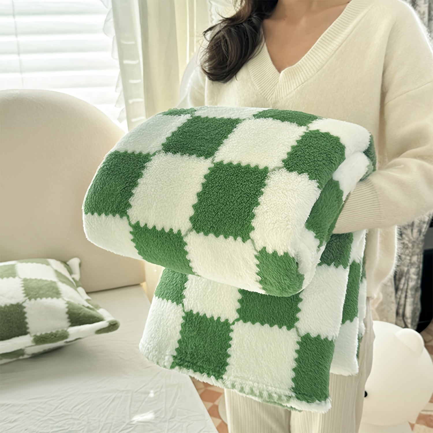 Flannel Checkered Throw Blanket Soft & Cozy – Lightweight Warm Plaid Blanket for Couch Bed Travel, Gift for Women, 50x60 & 60x80 inch, 5 Colours | Canada