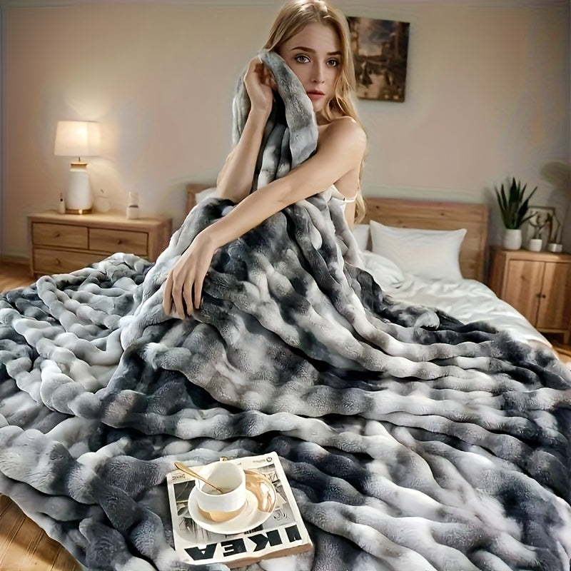 Faux Fur Heavy Plush Throw Blanket – Super Soft Warm Cozy Fleece Blanket for Couch Bed & Travel, All-Season Gift Blanket