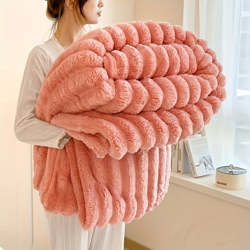 Extra Large Faux Rabbit Hair Fleece Blanket – Thickened Reversible Thermal Blanket for All Seasons, Soft & Comfortable Throw for Bed, Sofa, Office & Camping, Machine Washable, White Dark Gray Pink Blue, Throw to King Size