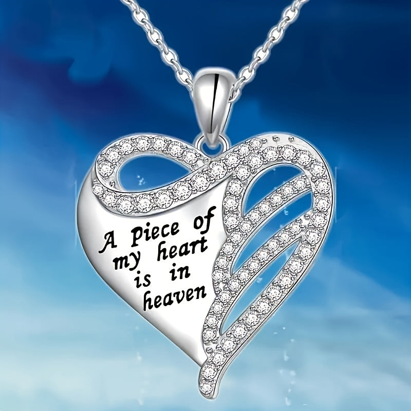 A Luxurious Heart-Shaped Pendant Necklace Designed for Women, Adorned with Synthetic Diamonds And British Embellishments, Makes a Perfect Jewelry Gift for Occasions Like Valentine'S Day, Thanksgiving, And Christmas
