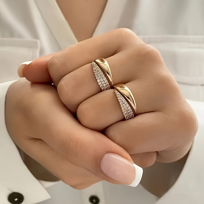 A Stylish And Unique Open-Ended Ring for Women, Adorned with Beautiful Synthetic Diamonds And Featuring a Geometric Design, Perfect for Everyday Wear Or Special Events