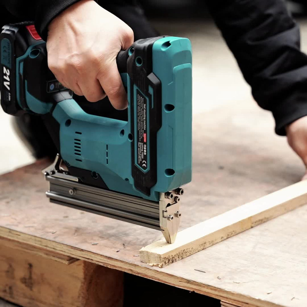 18 Gauge Electric Nail Gun, Cordless Nail Gun With Battery 2.0Ah, Compatible With Makita 18V/40V Batteries, 2-in-1 Electric Nail Gun, 2 Mode, Fits 5/8" To 1-1/4" Nails, For Woodworking, Home Renovation & Projects