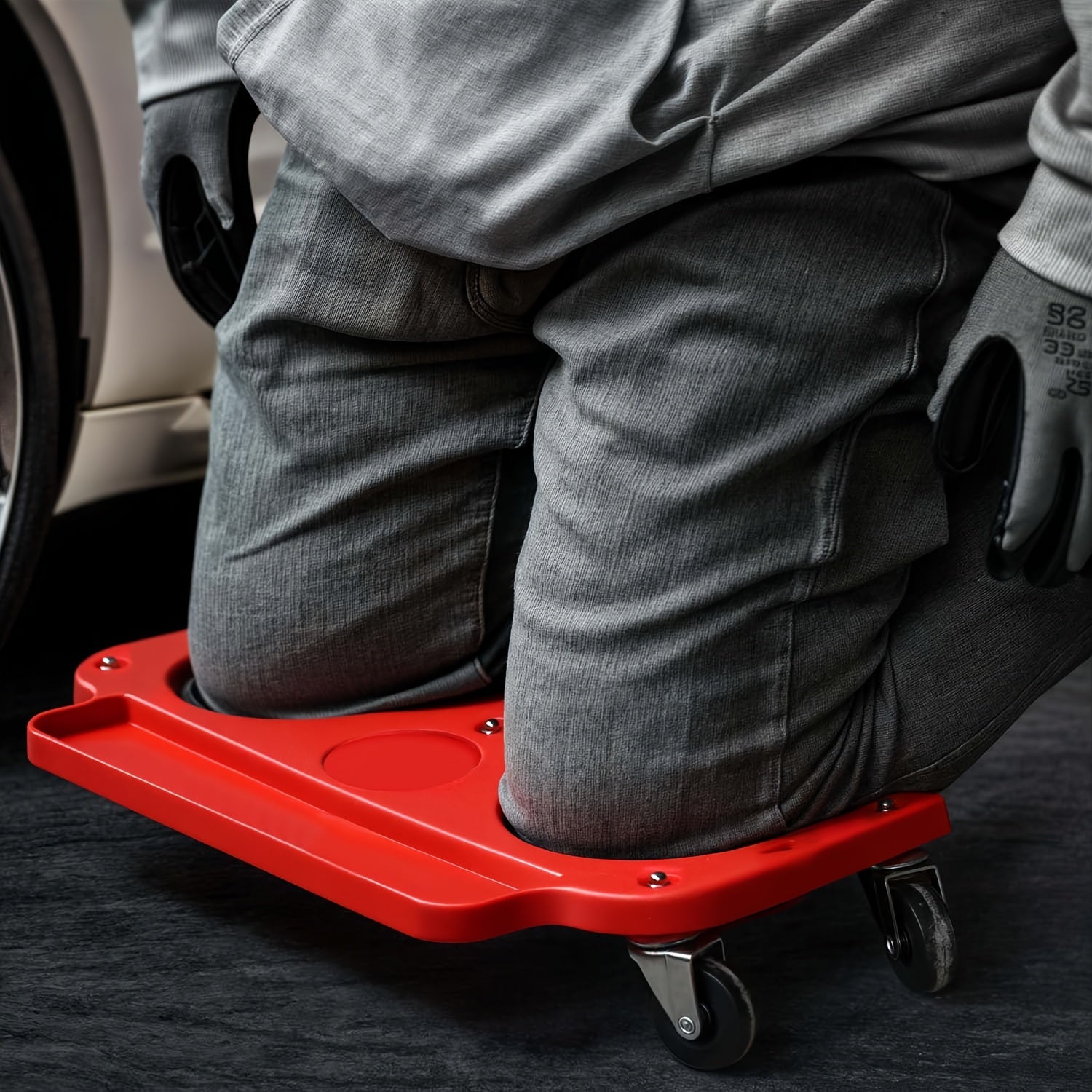 Rolling Knee Creeper, Durable Knee Pads with Full 360 Degree Turn Casters And Tool Tray, Garage Kneeling Pads On Swivel Castors for Home Workshop Auto Repairing Maintaining, Tool Tray Holder, Red