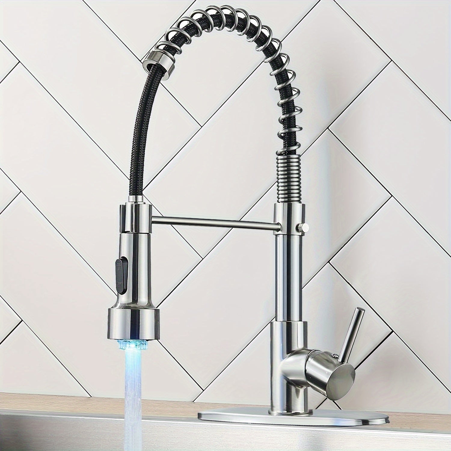 1 Set Modern Kitchen Faucet with Spring LED Pull Down Sprayer, 360° Rotation, Hot & Cold Water Mixer Sink Tap for Home & Balcony, Single Handle One Hole Commercial Kitchen Sink Faucet with Deck Plate, High Arc, Brushed Nickel