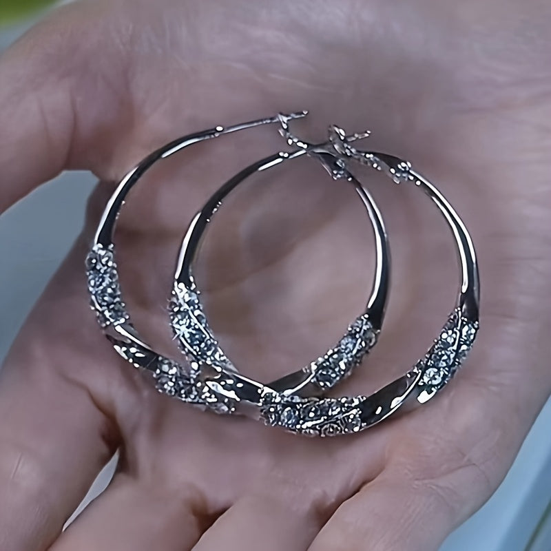 S925 sterling Silvery Women's oversized circular earrings - minimalist circular design, cool toned aesthetics, versatile daily party accessories, fashionable accessories, exquisite luster, a must-have for fashion enthusiasts