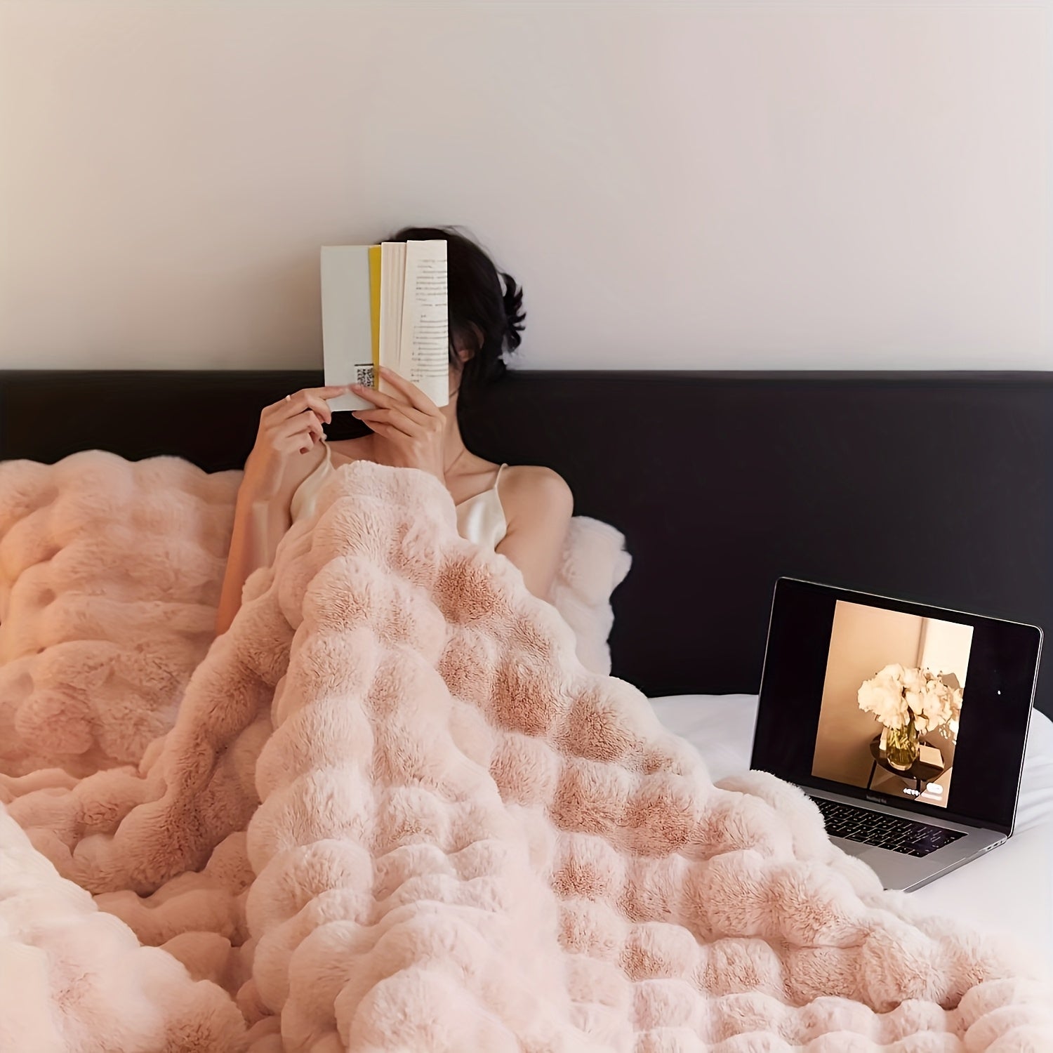 1pc Faux Fur Fleece Blanket - Super Soft, Warm & Cozy Throw for Couch, Bed, Travel - Plush Heavy Blanket for All Seasons, Gift Idea