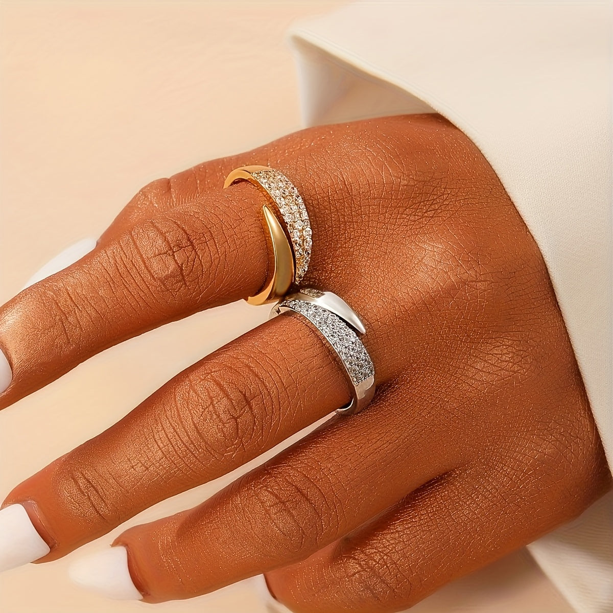 A Stylish And Unique Open-Ended Ring for Women, Adorned with Beautiful Synthetic Diamonds And Featuring a Geometric Design, Perfect for Everyday Wear Or Special Events